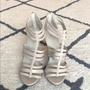 ALDO patent leather heels- Nude/ champagne colored